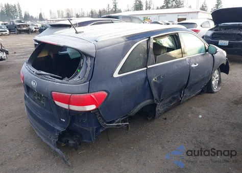 2017 Kia Sorento 3.3L Lx z USA, uszkodzony, nr VIN 5XYPGDA50HG208221